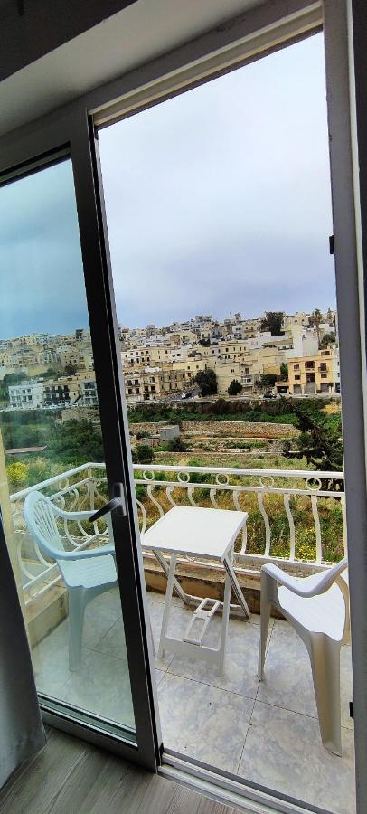 Villa Arjuza - Private Self Catering Bedrooms With Bathroom Is-Swieqi Exterior foto